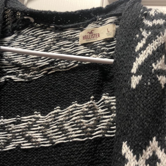 Grey and White Hollister Cardigan - Picture 3 of 7
